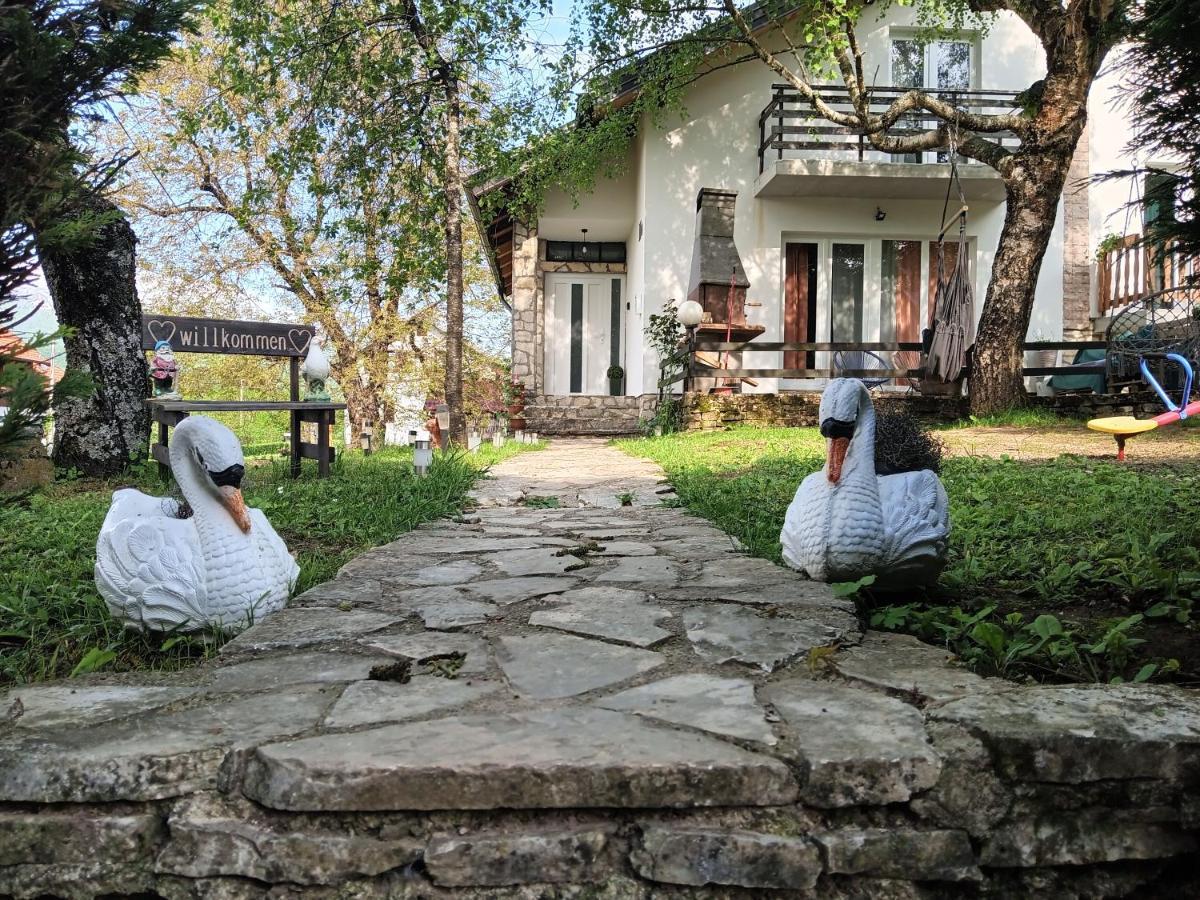 Holiday Home Ivano Korenica Dış mekan fotoğraf