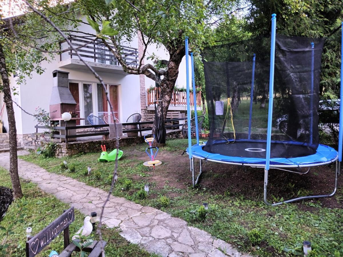 Holiday Home Ivano Korenica Dış mekan fotoğraf